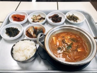 와이고수 - 동원 들어가기전 바로 앞 식당... 동원 들어가기전 바로 앞 식당...