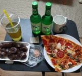 와이고수 - 자취생의 실시간술상 (한라산소주,순대,피자) 자취생의 실시간술상 (한라산소주,순대,피자)