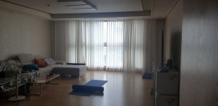 토탈 홈스타일링 브랜드 데코뷰 송도로 시집온 새댁이에요 ㅎㅎ  커튼을 뭐로할까 고민하다가 주변 커튼샵을 가보니깐구매후기 - 주식회사 데코뷰