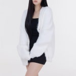 델라인 앙고라 브이넥 오버핏 가디건 -WHITE