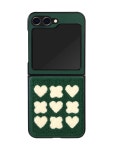디자인스킨 공식몰 | 아이폰 케이스, 갤럭시 케이스 등 프리미엄 액세서리 갤럭시Z 뉴 부클 패턴 케이스-하트/네잎클로버
