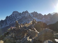 Strava에서 Suyoun L.님이 2017년 12월 1일에 수행한 18.4km 달리기 활동 zonglha-cho ra-gokyo-gokyo ri - Suyoun Lees 18.4km run