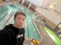 Strava에서 Lori R.님이 2022년 4월 28일에 수행한 0.9mi 수영 활동 Morning Swim - Lori Rempels 0.9mi swim