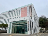 Strava 걷기 활동 궁산 소악루 올라 겸재정선의 산수한량을 벤치마킹하고 한강따라 유유자적 - 현재 정.s 6.4mi walk