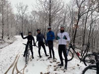 Strava에서 [벨로몬 레이싱팀] 이.님이 2023년 1월 17일에 수행한 26.2km 산악 자전거 라이딩 Zwift - Group Ride: 3R SPARK... 