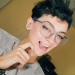 About @sara7527 - Poshmark