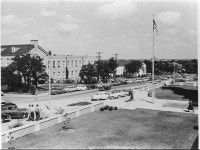 [UNT registration line on Chestnut Street] - UNT Digital Library [UNT registration line on Chestnut Street]
