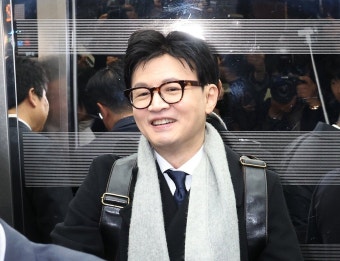[속보]尹대통령, 한동훈 사의 수용… 면직안 재가｜동아일보 [속보]尹대통령, 한동훈 사의 수용… 면직안 재가