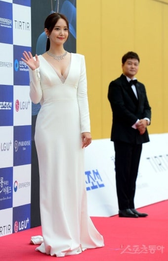 임윤아 단독샷 ‘전현무의 굴욕~’ [포토] : 스포츠동아 임윤아 단독샷 ‘전현무의 굴욕~’ [포토]