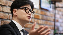 총선 투표용지 찢고 선관위 직원 폭행 40대 주폭 구속｜동아일보 총선 투표용지 찢고 선관위 직원 폭행 40대 주폭 구속