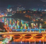 [웰컴 투 부울경]남강변에 펼쳐지는 7만개 유등… 첨단 콘텐츠 영상 더한다