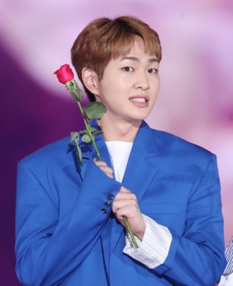 온유, 10일 조용히 현역 입대…샤이니 중 처음｜동아일보 온유, 10일 조용히 현역 입대…샤이니 중 처음