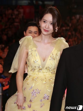 ‘엑시트’ 임윤아 “부산국제영화제 개막식 드레스, 개나리 같다는 반응 감사”｜동아일보 ‘엑시트’ 임윤아 “부산국제영화제 개막식 드레스...