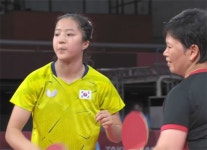 17세 탁구 신유빈, 41세 많은 백전노장 눌러｜동아일보 17세 탁구 신유빈, 41세 많은 백전노장 눌러