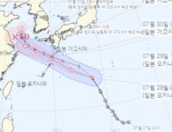 상하이 앞바다서 소멸한다던 태풍 ‘송다’ 서해 한가운데까지 북상|동아일보 상하이 앞바다서 소멸한다던 태풍 ‘송다’ 서해 한가운데까지 북상