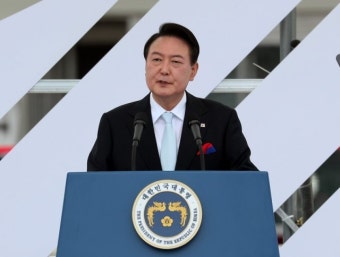 동아일보