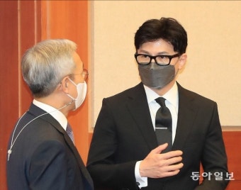 ‘검수완박’ 헌재 공개변론에 직접 출석한 한동훈 법무부 장관[청계천 옆 사진관]｜동아일보 ‘검수완박’ 헌재 공개변론에 직접 출석한 한동훈...