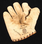 ‘MLB 홈런왕’ 베이브 루스의 글러브 20억원에 팔려｜동아일보 ‘MLB 홈런왕’ 베이브 루스의 글러브 20억원에 팔려