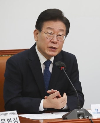 이재명, 정부 강제징용 피해자 보상안에 “日 눈치만 보는 굴종외교”｜동아일보 이재명, 정부 강제징용 피해자 보상안에 “日 눈치만 보는...