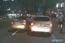 “차에 앉아서 돈 벌 사람 오세요” 교통사고 보험사기단 적발｜동아일보 “차에 앉아서 돈 벌 사람 오세요” 교통사고 보험사기단 적발