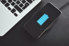 ‘완전 방전 후 충전?’ 휴대기기 배터리 오래 쓰려면[이럴땐 이렇게!]｜동아일보 ‘완전 방전 후 충전?’ 휴대기기 배터리 오래 쓰려면[이럴땐... 