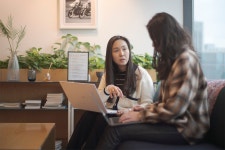 와이어드컴퍼니 황봄님 대표 `워케이션, 조직 문화를 만드는 기술`｜동아일보 와이어드컴퍼니 황봄님 대표 워케이션, 조직 문화를 만드는 기술