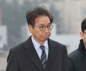 ‘기업회생’ 위니아전자 직원들, 1억6000억 임금 청구 소송서 승소｜동아일보 ‘기업회생’ 위니아전자 직원들, 1억6000억 임금 청구...