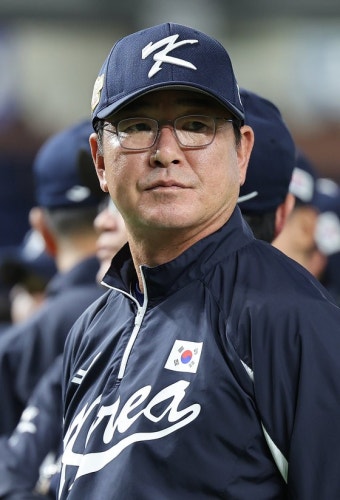 KBO, 야구대표팀 전임 감독으로 류중일 선임…“성공적 세대교체 견인”｜동아일보 KBO, 야구대표팀 전임 감독으로 류중일 선임…“성공적...