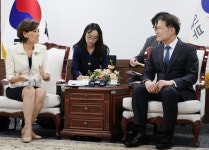 영 김 하원의원 “김정은, 평화통일 가능성 배제한 듯”｜동아일보 영 김 하원의원 “김정은, 평화통일 가능성 배제한 듯”