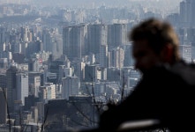 평촌 집값 ‘뚝뚝’…GTX·재건축 호재에도 공급 과잉｜동아일보 평촌 집값 ‘뚝뚝’…GTX·재건축 호재에도 공급 과잉