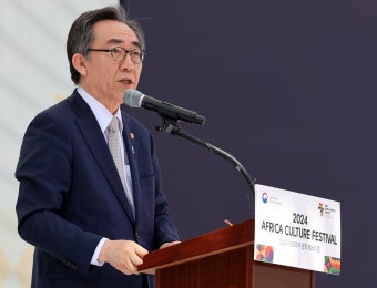 외교장관 방중·한중일 정상회의 개최…시진핑 방한만 남았다｜동아일보 외교장관 방중·한중일 정상회의 개최…시진핑 방한만 남았다