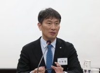 이복현 “부동산PF 대책 속도감 있게 추진…건설업계와 간담회”｜동아일보 이복현 “부동산PF 대책 속도감 있게 추진…건설업계와 간담회”