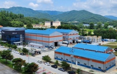 전자 재료용 화학 소재 분야서 독보적 입지｜동아일보 전자 재료용 화학 소재 분야서 독보적 입지