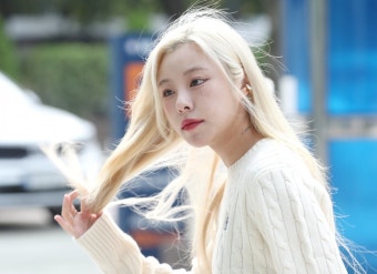 휘인, 더라이브와 전속계약 종료 “3년간 함께해 영광”｜동아일보 휘인, 더라이브와 전속계약 종료 “3년간 함께해 영광”