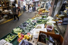 폭염에 밥상물가 들썩…한달 새 배추 20%·상추 23%·시금치 30%↑｜동아일보 폭염에 밥상물가 들썩…한달 새 배추 20%·상추 23%·시금치 30%↑