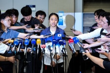 헥토_기부금_0구 | 협회 돈으로 파리 다녀온 배드민턴협회 임원…기부금은 5년째 ‘0원’｜동아일보 협회 돈으로 파리 다녀온 배드민턴협회 임원…기부금은...