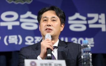 안양 유병훈 감독 “승격 꿈 같아…좀비처럼 살아남겠다”｜동아일보 안양 유병훈 감독 “승격 꿈 같아…좀비처럼 살아남겠다”
