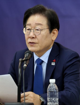 이재명 “경제성장 멈추고 내수 침체…적극적 재정 반드시 필요”｜동아일보 이재명 “경제성장 멈추고 내수 침체…적극적 재정 반드시 필요”