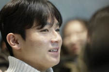 토트넘 가는 양민혁 “손흥민 ‘선수’ 아닌 ‘형’이라 부르고파”｜동아일보 토트넘 가는 양민혁 “손흥민 ‘선수’ 아닌 ‘형’이라 부르고파”