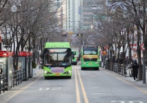 11년 만에 연세로 차량 통행…서대문구 “신촌 명성 되찾을 것”｜동아일보 11년 만에 연세로 차량 통행…서대문구 “신촌 명성 되찾을 것”