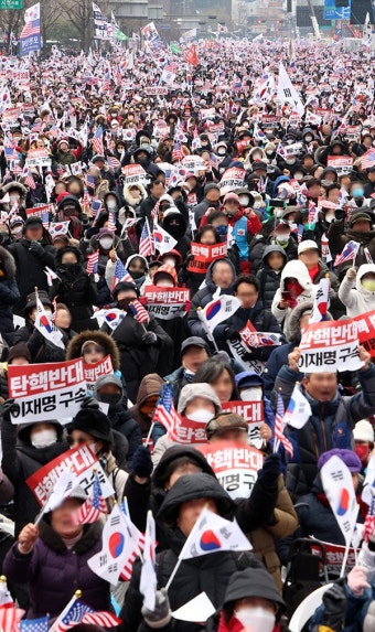 “시민혁명으로 野독주 저지” 탄핵 반대 집회도｜동아일보 “시민혁명으로 野독주 저지” 탄핵 반대 집회도