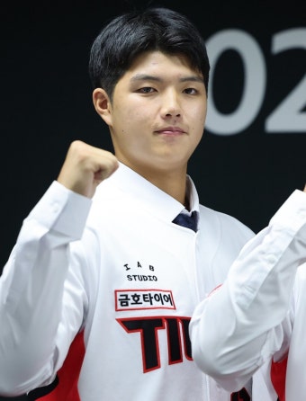 김도영 대박 터진 KIA, 내년엔 루키 김태형에게 기대｜동아일보 김도영 대박 터진 KIA, 내년엔 루키 김태형에게 기대