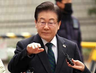 이재명 선거법 2심 재판부 “검찰, 李 허위발언 특정하라”｜동아일보 이재명 선거법 2심 재판부 “검찰, 李 허위발언 특정하라”