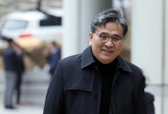 ‘이영애·김건희 친분 주장’ 유튜버 벌금 700만원 약식기소｜동아일보 ‘이영애·김건희 친분 주장’ 유튜버 벌금 700만원 약식기소