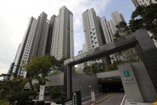 반포 래미안 원베일리 34평 70억 거래…국평 ‘평당 2억’ 넘어｜동아일보 반포 래미안 원베일리 34평 70억 거래…국평 ‘평당 2억’ 넘어