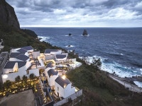 울릉도 추산의 웅장한 풍경에 ‘빌라 쏘메’ 개관｜동아일보 울릉도 추산의 웅장한 풍경에 ‘빌라 쏘메’ 개관