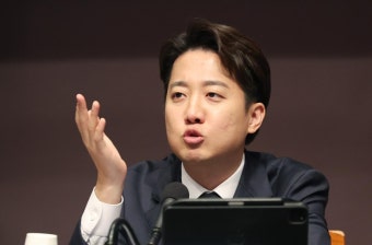 이준석 “묻지마 단일화에 응할 생각 없어…어설픈 정치공학”｜동아일보 이준석 “묻지마 단일화에 응할 생각 없어…어설픈 정치공학”
