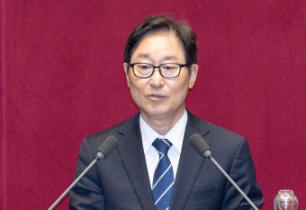 민주, 대법관 30명으로 증원…비법조인도 임용 자격 법안 발의｜동아일보 민주, 대법관 30명으로 증원…비법조인도 임용 자격 법안 발의