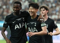 “라민 야말·손흥민 뜨니 매출도 떴다”…서울월드컵경기장 편의점 특수｜동아일보 “라민 야말·손흥민 뜨니 매출도 떴다”…서울월드컵경기... 