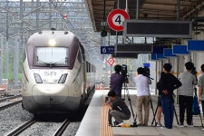 동탄역서 SRT 열차 고장…승객 650명 다른 교통수단 이용｜동아일보 동탄역서 SRT 열차 고장…승객 650명 다른 교통수단 이용